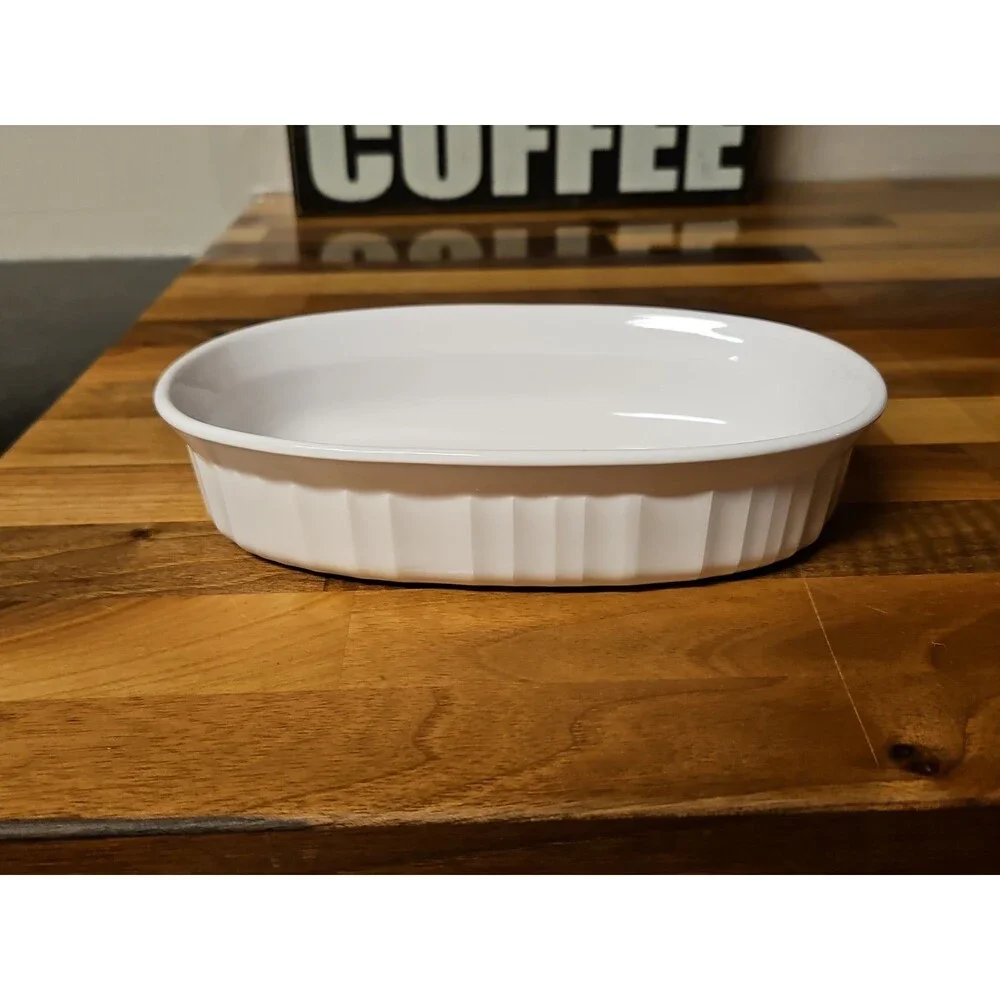 Vintage Corning Ware French White F-15-B Oval Casserole Dish 15oz w Lid